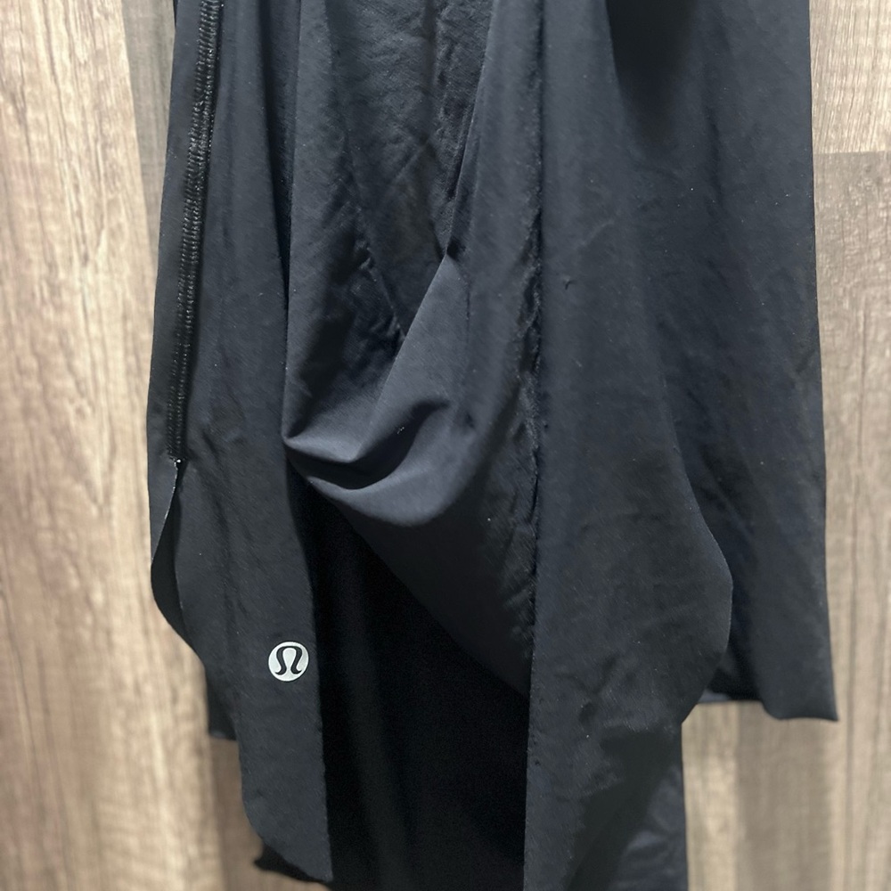 lululemon athletica Black Tank Top size 8 women’s - Picture 3 of 3